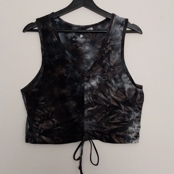 Ready to go Crop/tank Top for women sz XL - Picture 1 of 3
